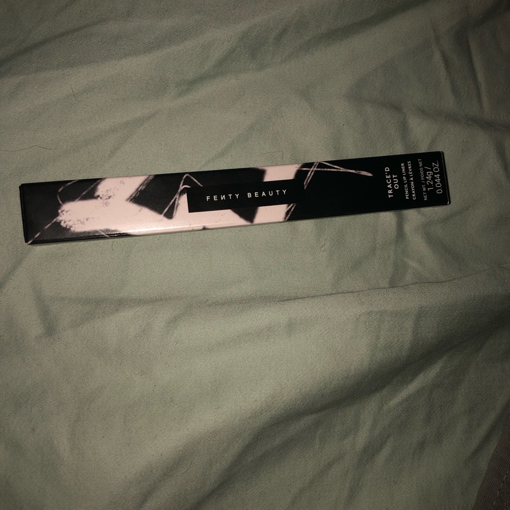 Fenty Beauty Black Lip Liner in “Extra Thigh 06”